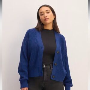 Everlane Boxy Cardigan in Everyday Cotton (Blue)